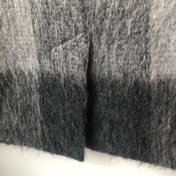 Talbots alpaca/wool blend grey plaid pencil skirt size 10,knee length. - Picture 4 of 6